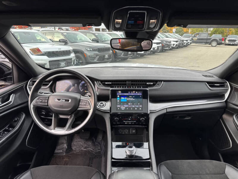 2022 Jeep Grand Cherokee L Altitude