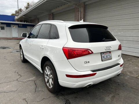 2011 Audi Q5 2.0T quattro Premium