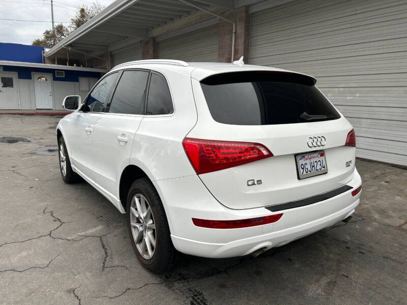 2011 Audi Q5 2.0T quattro Premium