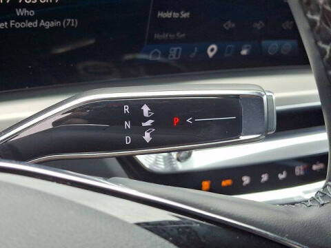 2024 Cadillac LYRIQ Luxury 1