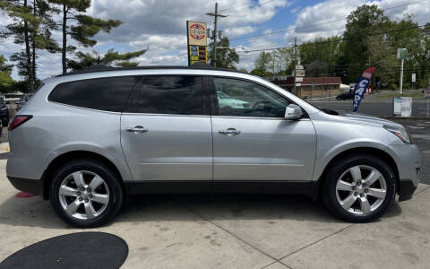 2017 Chevrolet Traverse LT