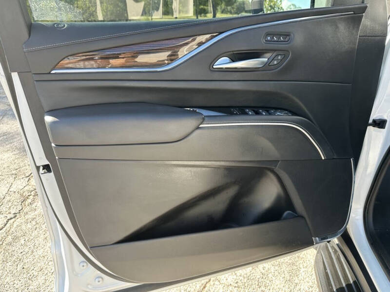 2023 Cadillac Escalade ESV Premium Luxury