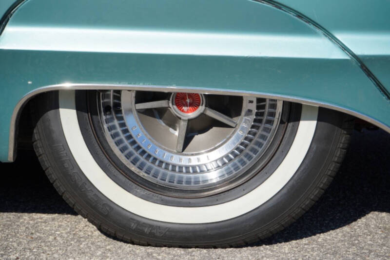 1964 Ford Thunderbird