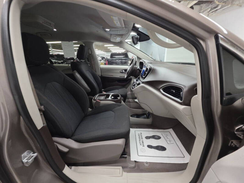 2017 Chrysler Pacifica Touring Plus