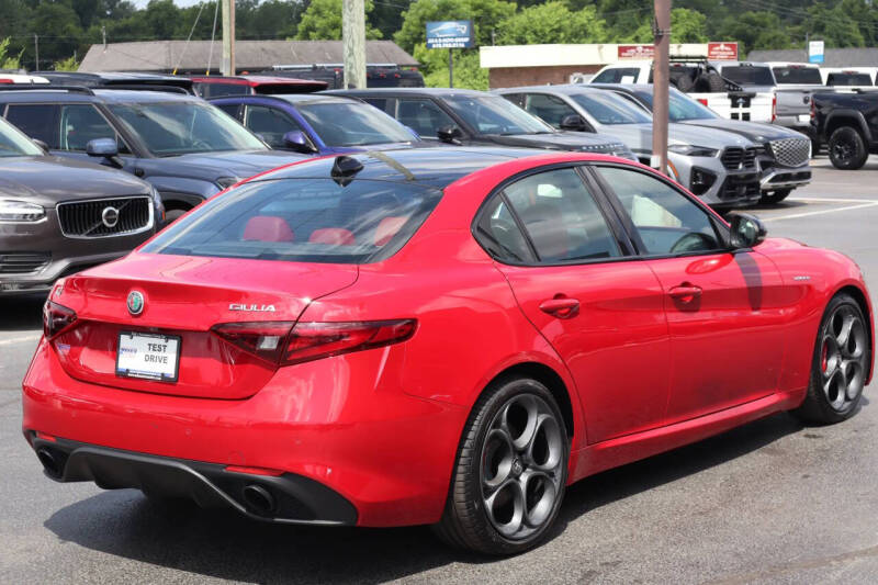 2022 Alfa Romeo Giulia Veloce