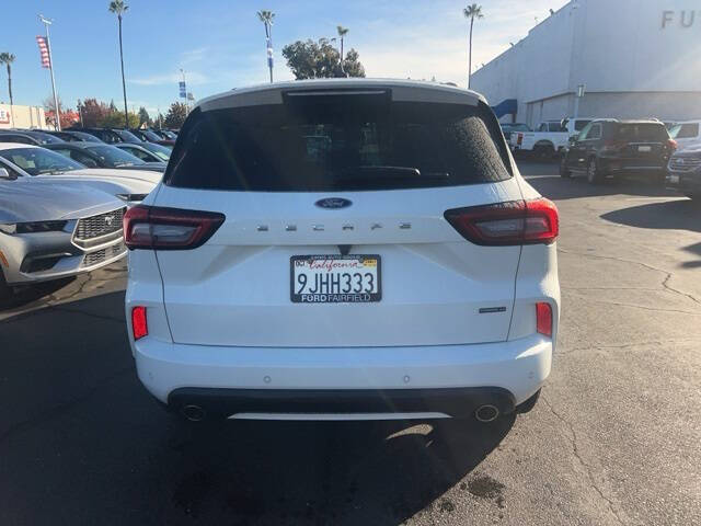 2023 Ford Escape Hybrid ST-Line Elite