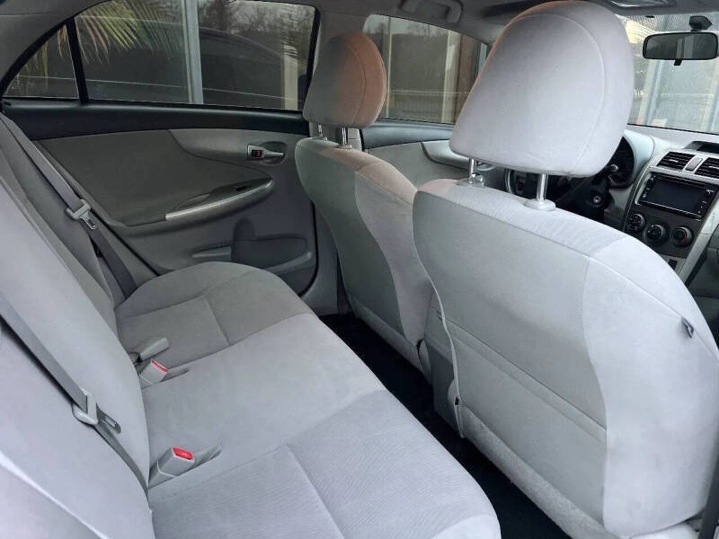 2013 Toyota Corolla LE