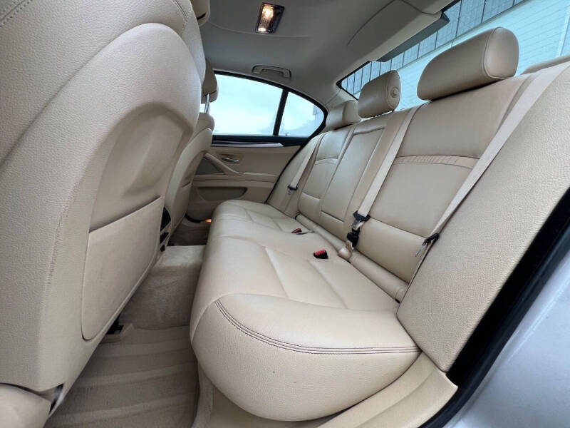 2015 BMW 5 Series 528i xDrive