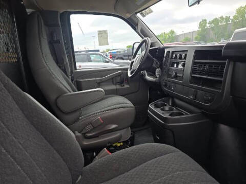 2025 Chevrolet Express 2500