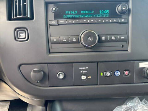 2025 Chevrolet Express 3500