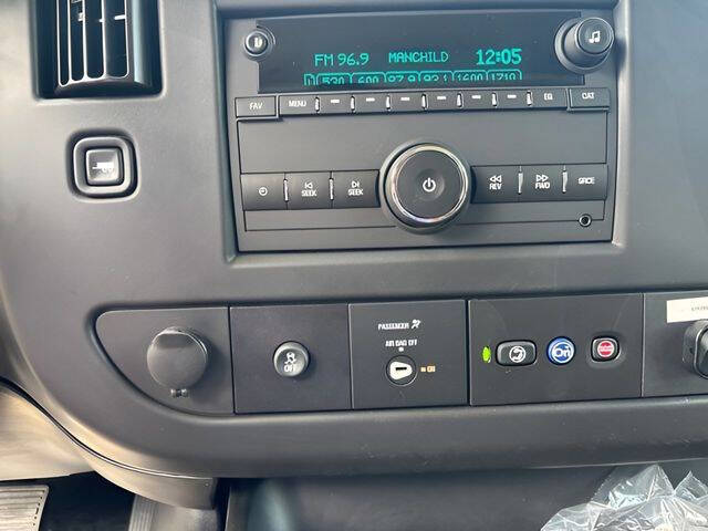 2025 Chevrolet Express 3500