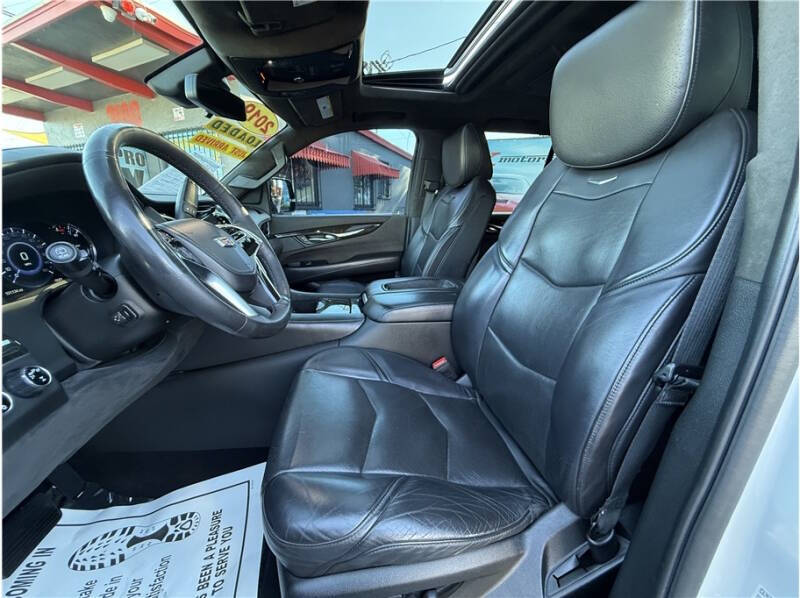 2019 Cadillac Escalade Platinum