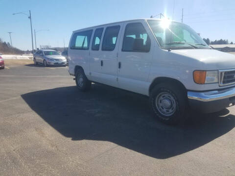 2006 Ford E-Series Wagon for sale at D AND D AUTO SALES AND REPAIR in Marion WI