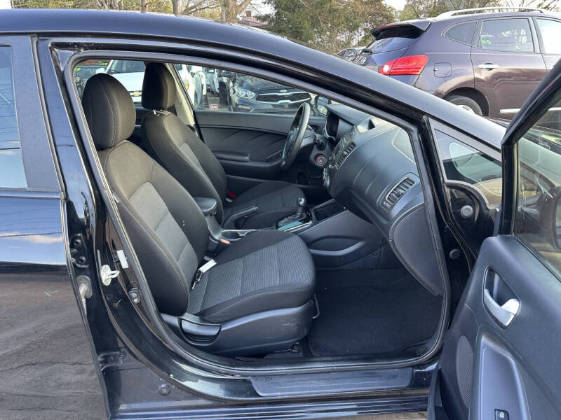 2017 Kia Forte5 LX
