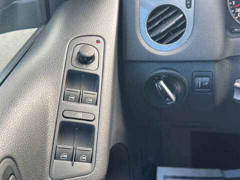 2015 Volkswagen Tiguan S 4Motion