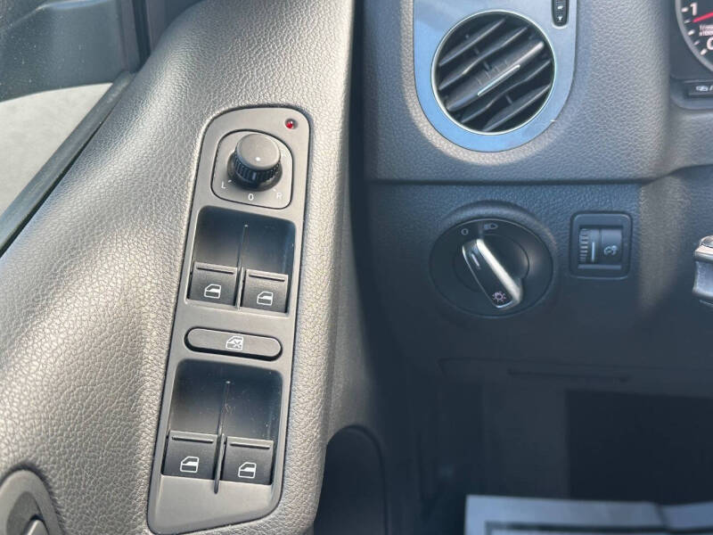 2015 Volkswagen Tiguan S 4Motion