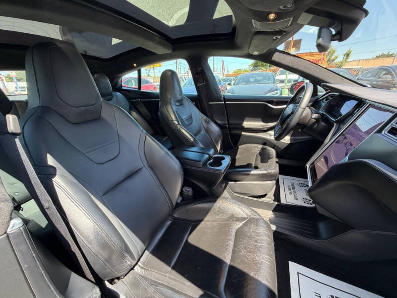 2015 Tesla Model S P90D