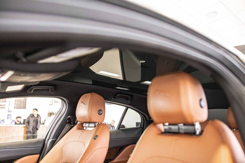 2022 Jaguar I-PACE EV400 HSE