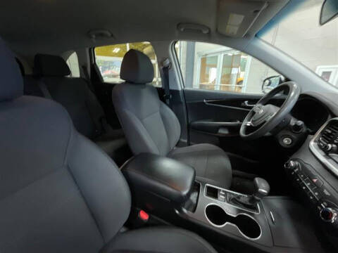 2019 Kia Sorento L