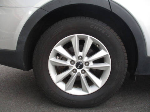 2019 Kia Sorento LX V6