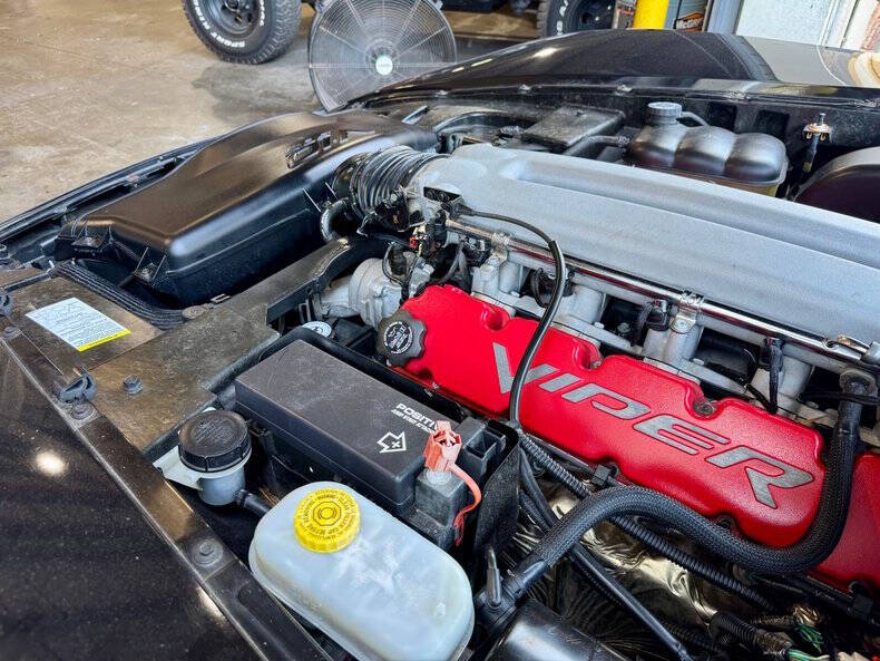 2004 Dodge Viper SRT-10
