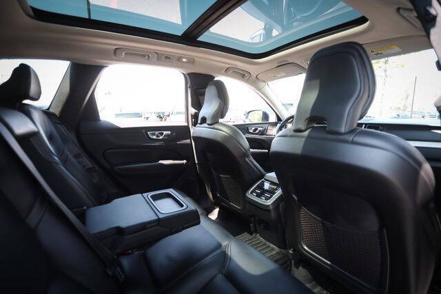 2022 Volvo XC60 B5 Inscription