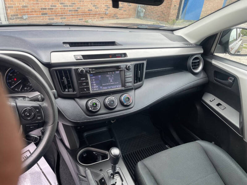 2017 Toyota RAV4 LE