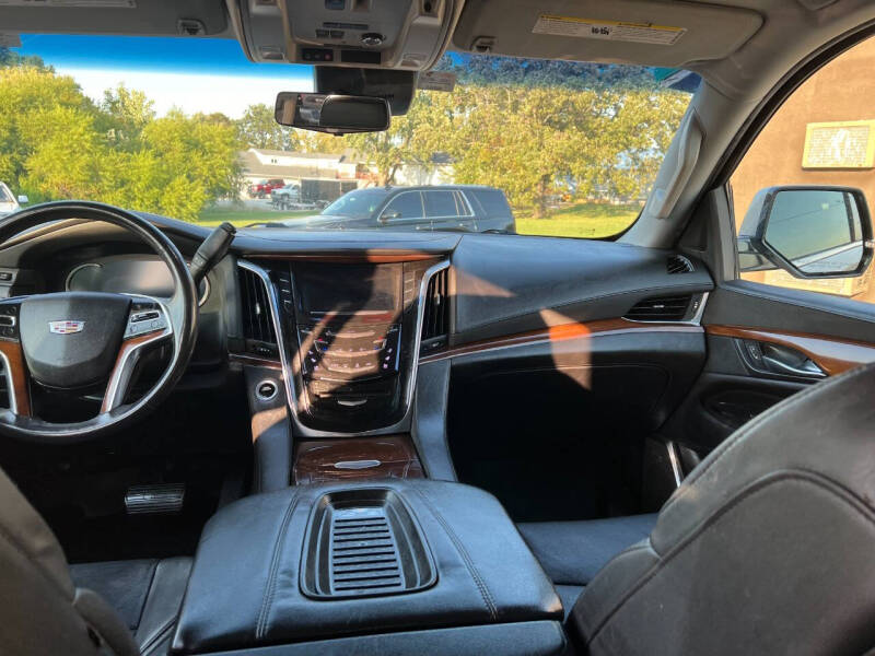 2018 Cadillac Escalade Luxury