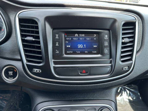 2016 Chrysler 200 Limited