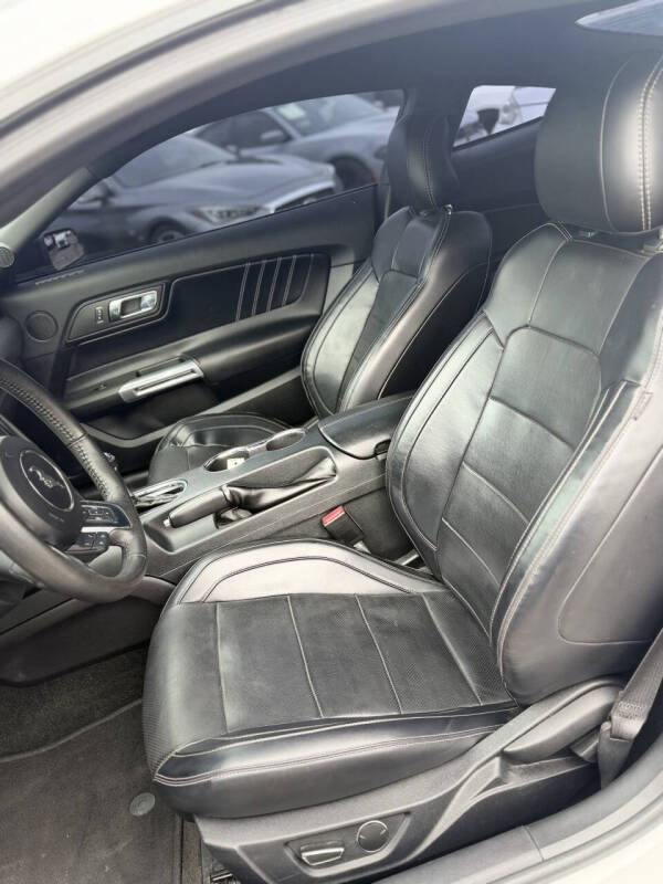 2017 Ford Mustang EcoBoost Premium