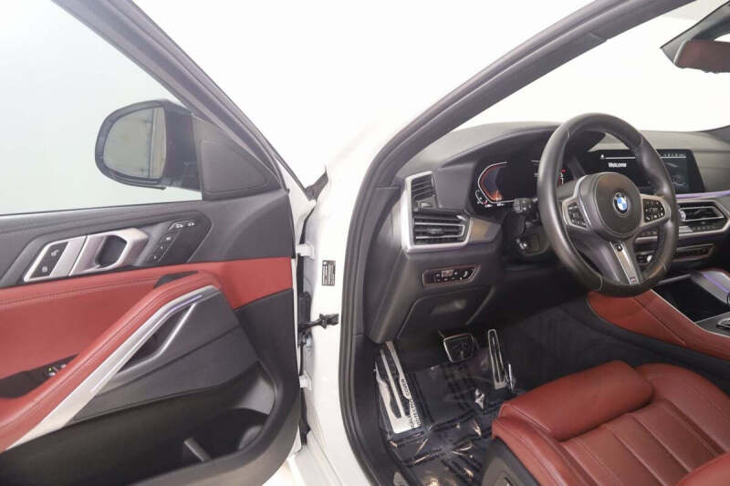 2022 BMW X6 xDrive40i