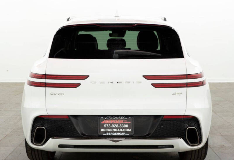 2025 Genesis GV70 2.5T Standard