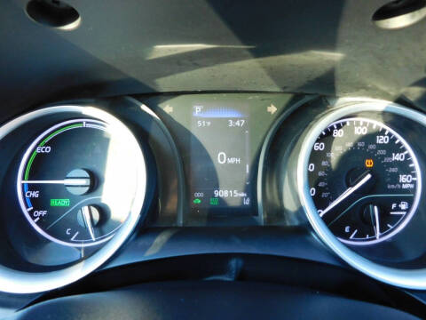 2022 Toyota Camry Hybrid LE