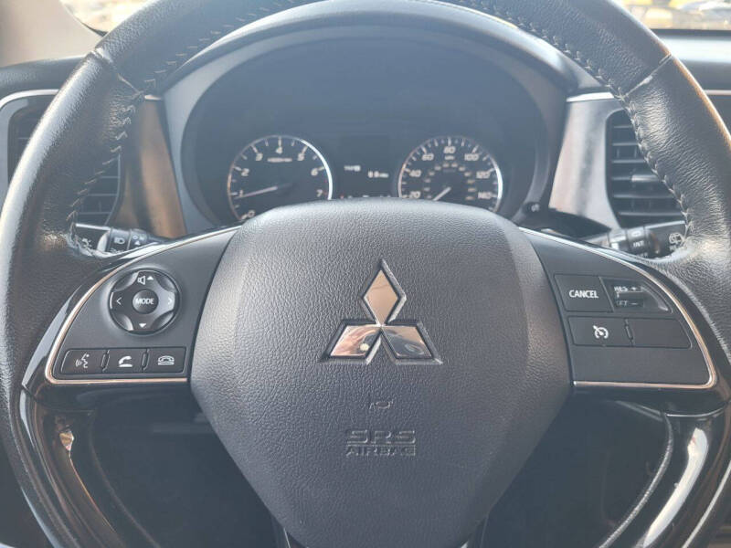 2019 Mitsubishi Outlander SE