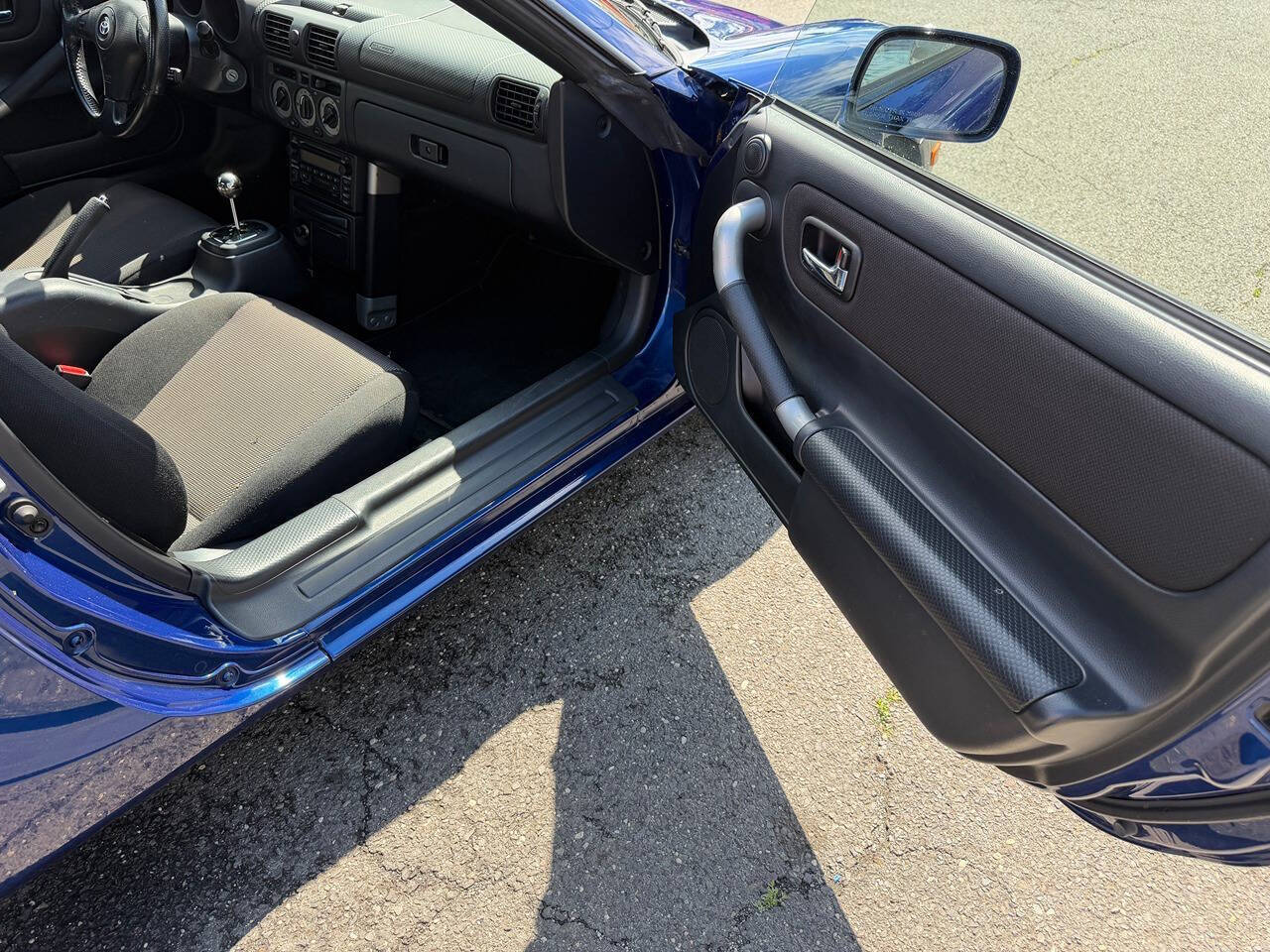 2002 Toyota MR2 Spyder 12