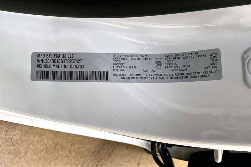 2026 Chrysler Pacifica Select