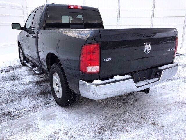 2016 RAM 1500 SLT