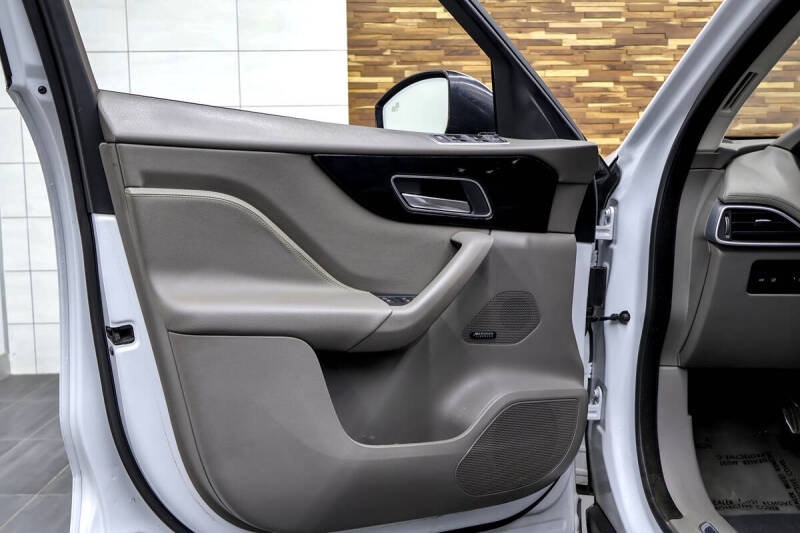 2018 Jaguar F-PACE 35t R-Sport