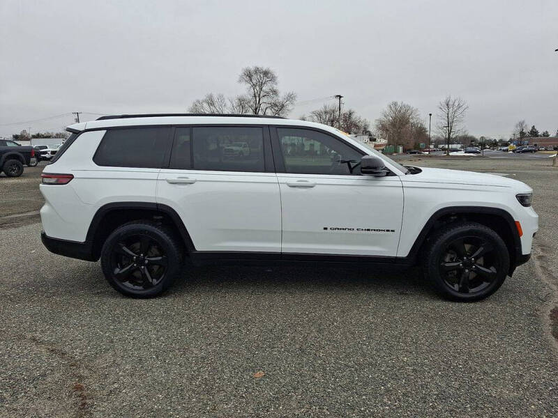 2023 Jeep Grand Cherokee L Altitude