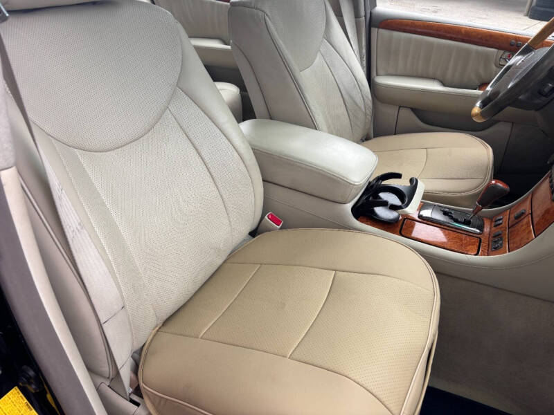 2004 Lexus LS 430