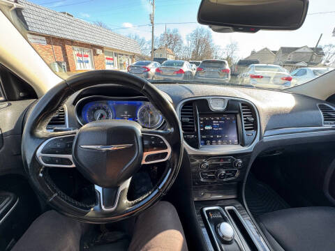 2019 Chrysler 300 Touring