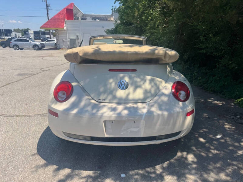 2009 Volkswagen New Beetle Convertible Base PZEV