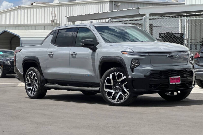2025 Chevrolet Silverado EV RST