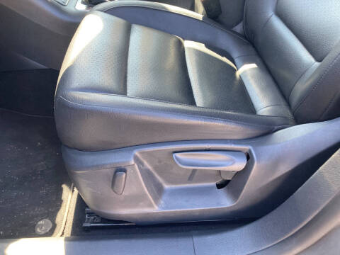 2011 Volkswagen Tiguan SE