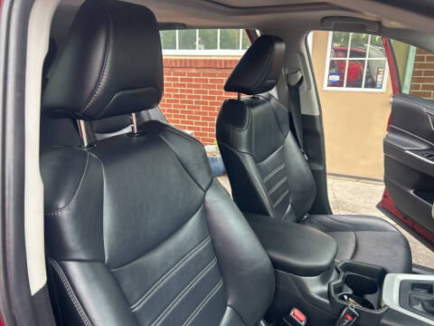 2019 Toyota RAV4 XLE Premium