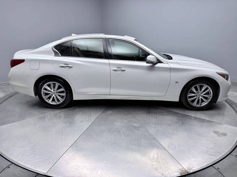 2015 Infiniti Q50