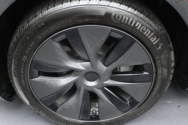 2025 Tesla Model Y Long Range