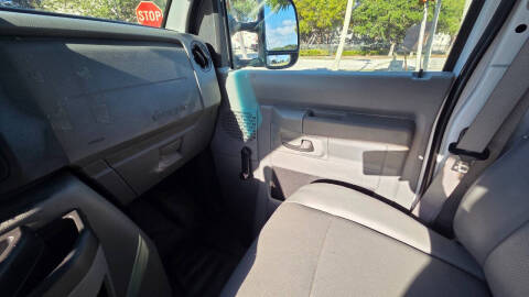 2016 Ford E-Series E-350 SD