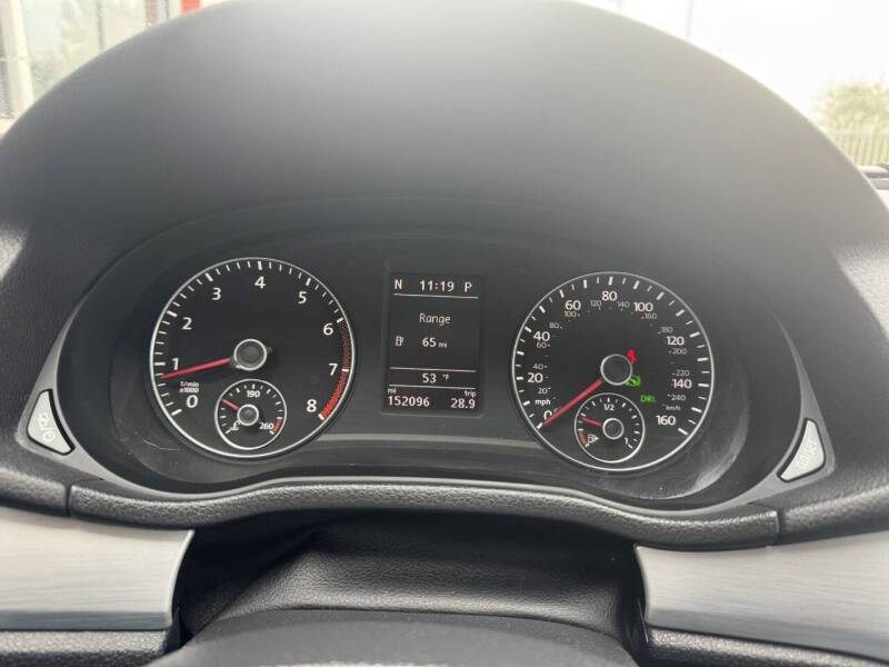 2013 Volkswagen Passat SE