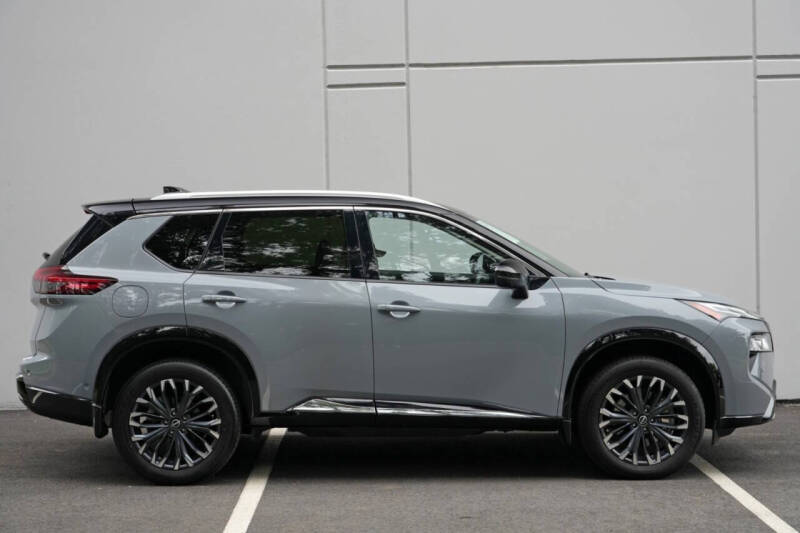2025 Nissan Rogue Platinum
